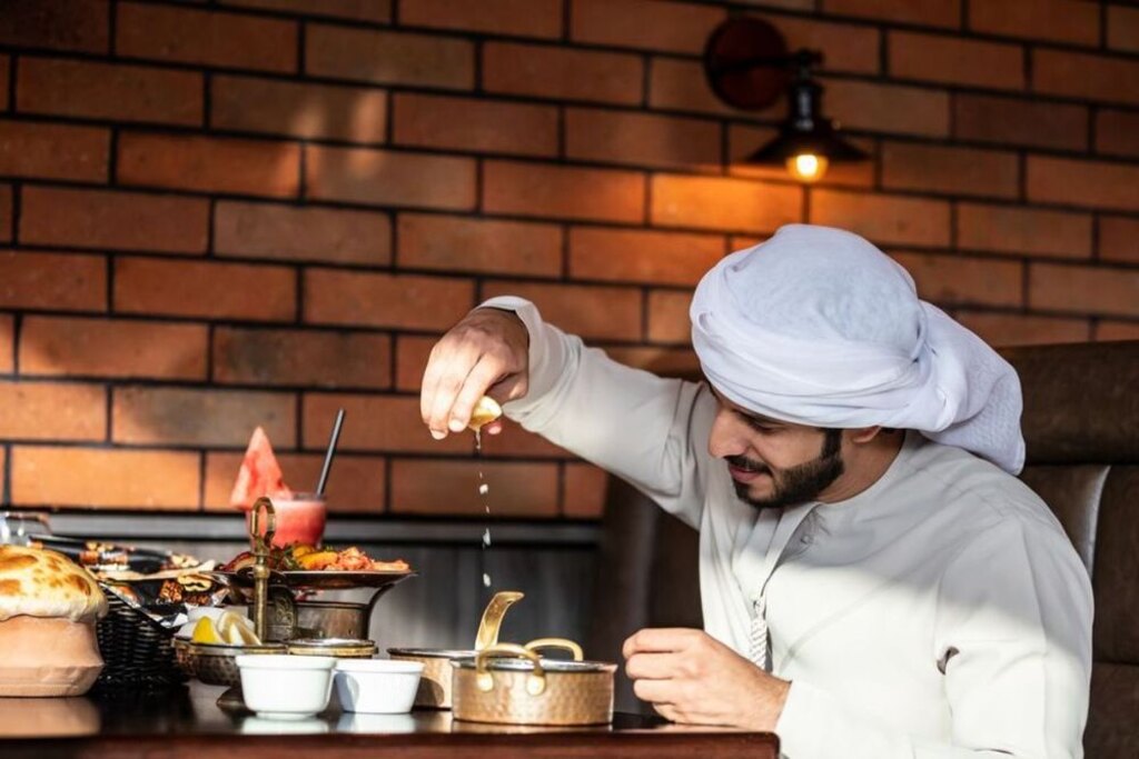 Navigating Dubai's Culinary Landscape with a Healthy Twist
